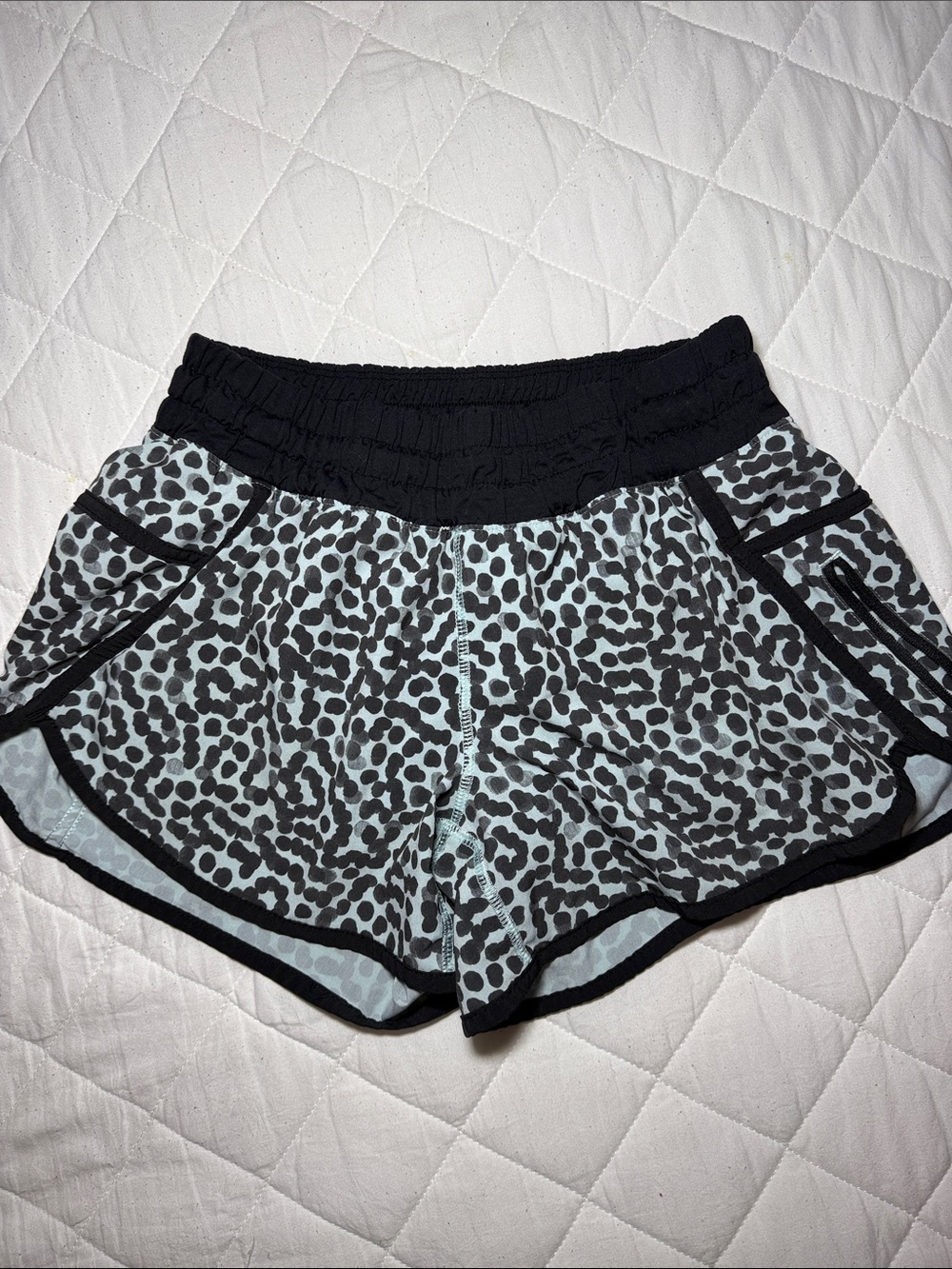 lululemon athletica Black & Light blue Leopard-Print Athletic Shorts